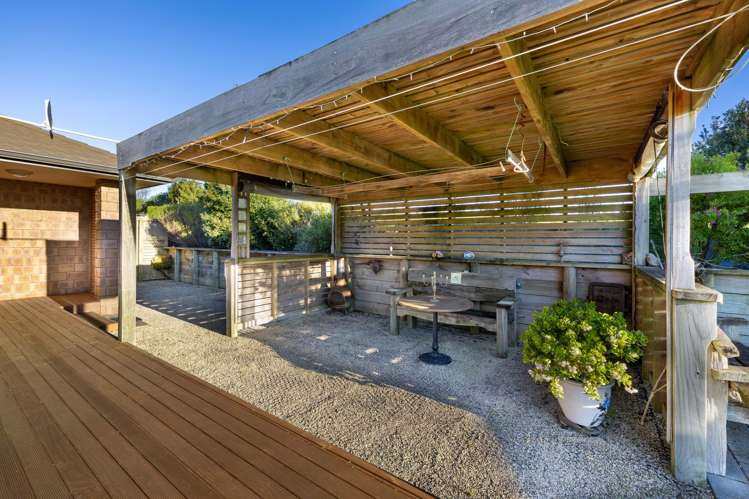 192 Hauroto Bay Road Raglan_38