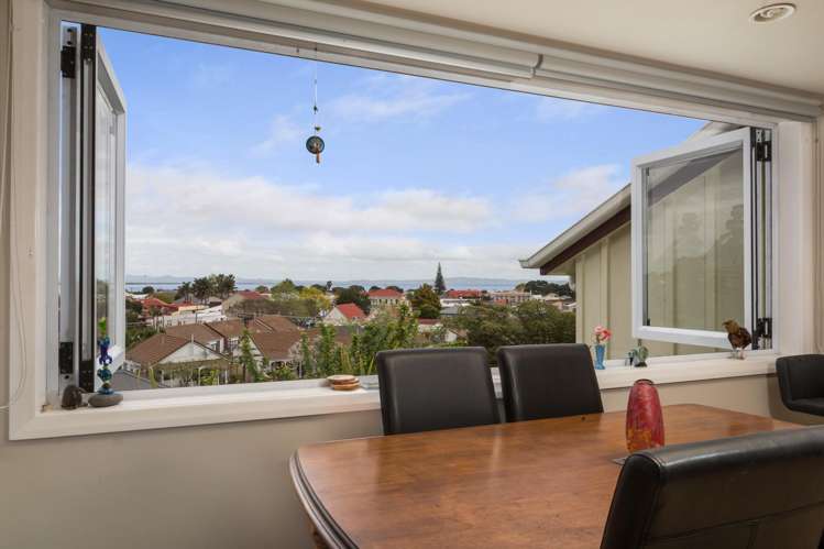 100 Broad Street Thames_11