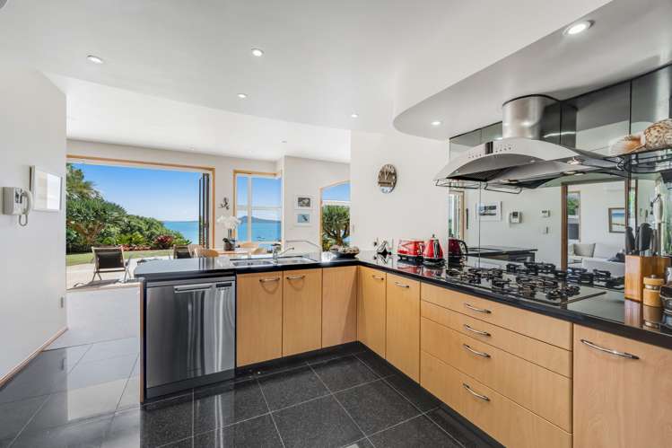 33 Takutai Avenue Half Moon Bay_16