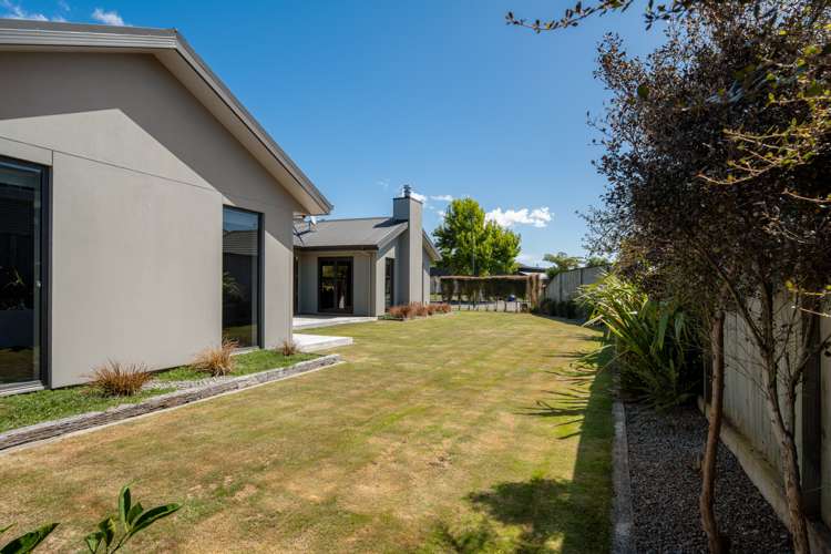 6 Roussel Place Springlands_23