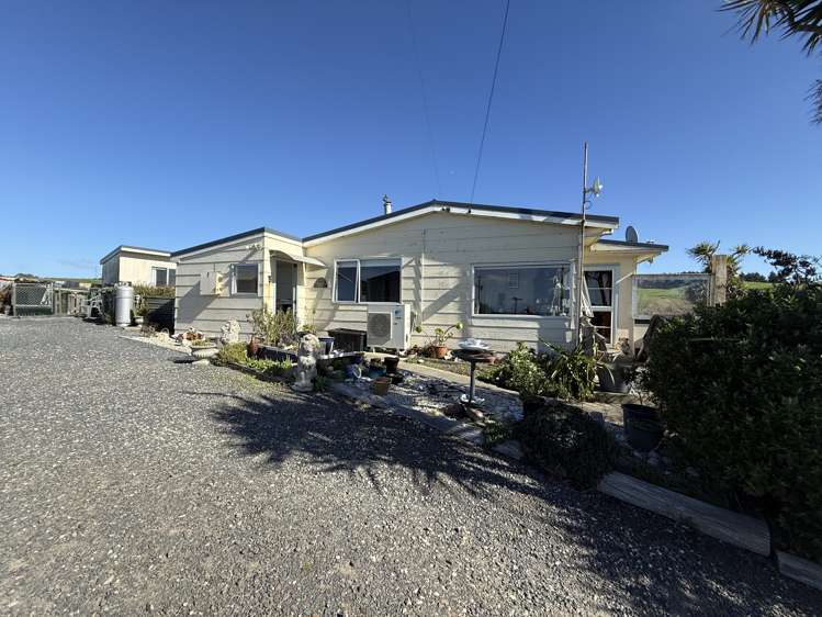 13 Wood Street Kaka Point_13