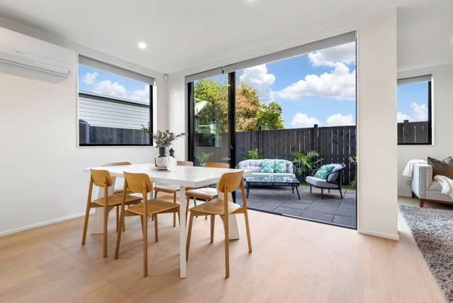 33d Fitzherbert Avenue West Harbour_3