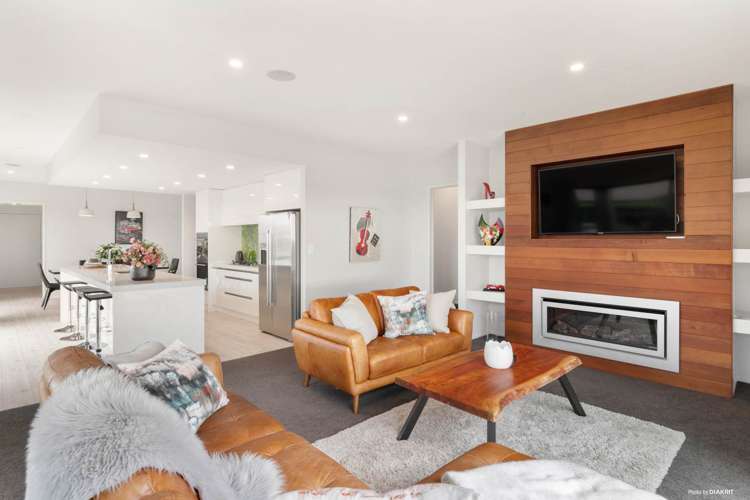 21 Lawrence Carter Drive Bombay_14