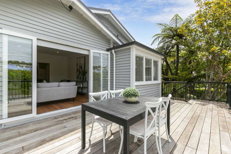 10 Burrows Avenue Karori_9