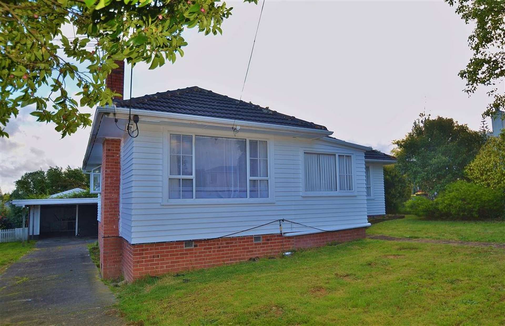 7 Tiroroa Avenue Te Atatu South_0