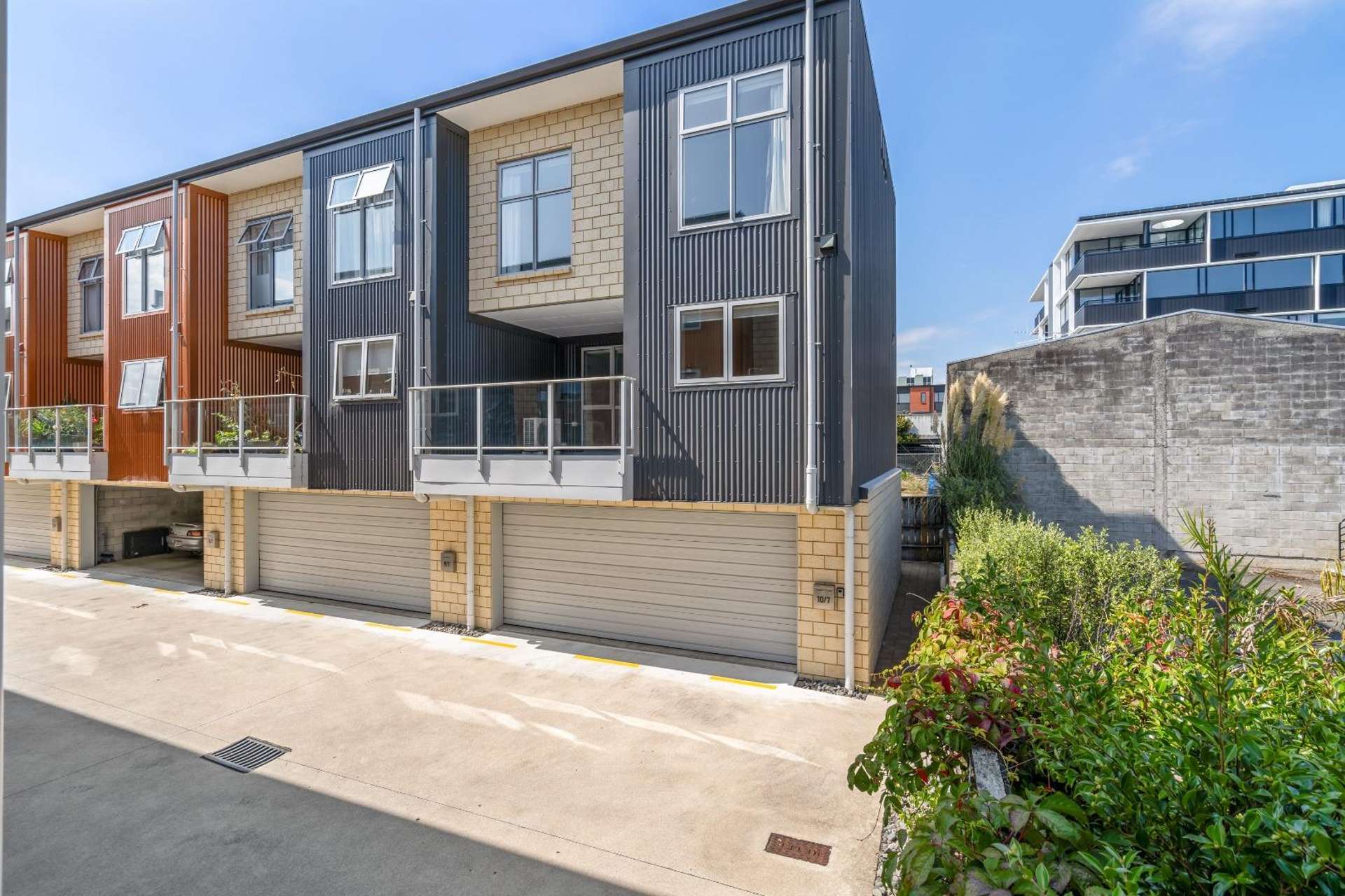 10/7 Vialou Street 10463_0