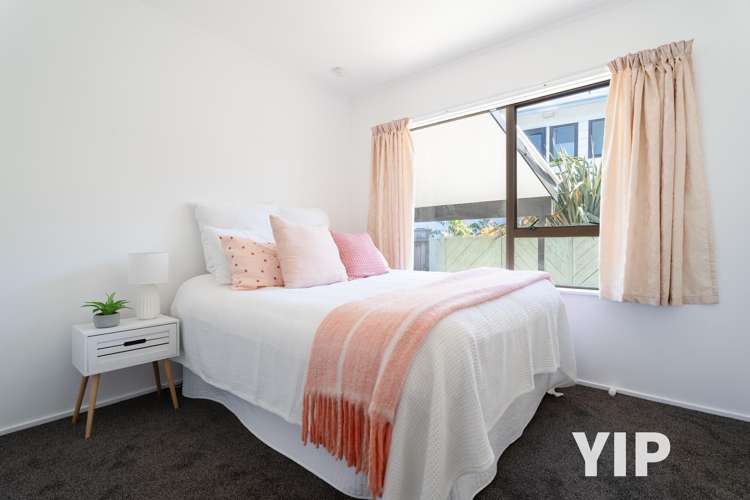 4b Glenwood Grove Woodridge_8