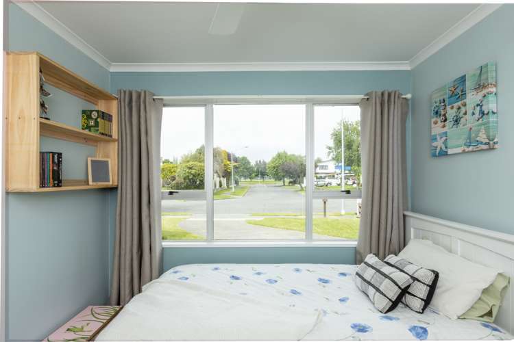 18 Robinson Crescent Tamatea_11