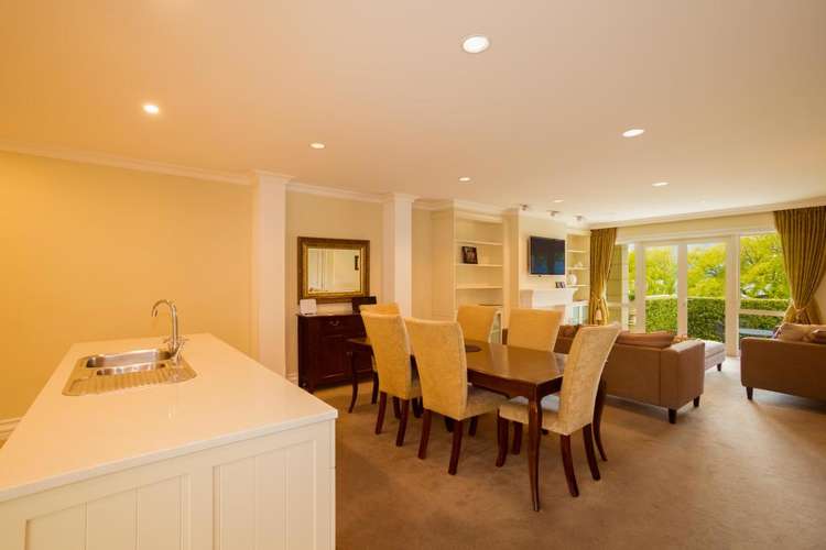 3/70 Lake Esplanade Queenstown_8