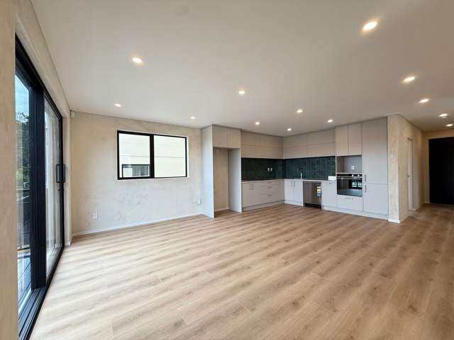 86 Tiriwa Drive Massey_4