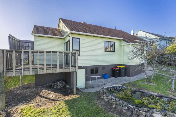 15 Dovecote Avenue_3