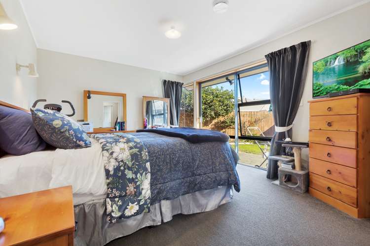 90 Aldinga Avenue Stoke_10