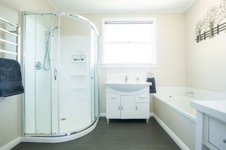 22 Keats Crescent Stoke_12