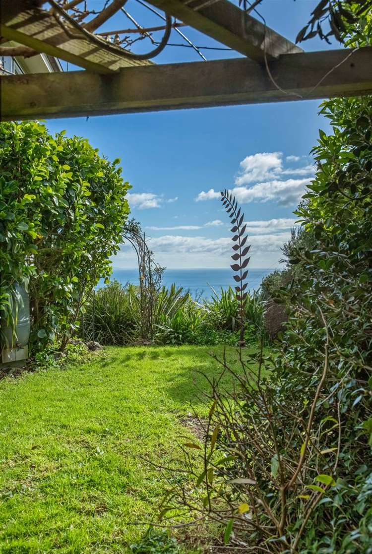 102 Trig Hill Road Onetangi_38