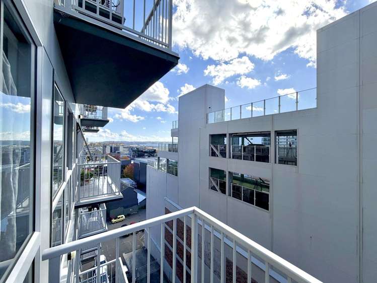 8D/189 Hobson Street 10015_8