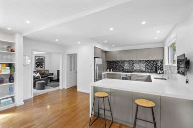 205 Clyde Road_3