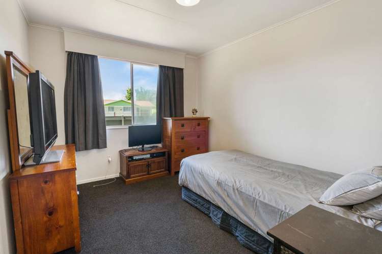 18 Joanne Crescent Pukehangi_9