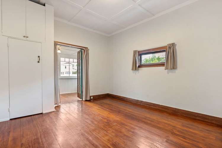 5 Riro Street Point Chevalier_6