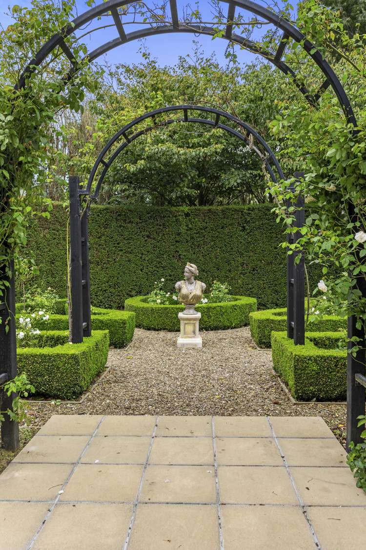 481 Halkett Road West Melton_34