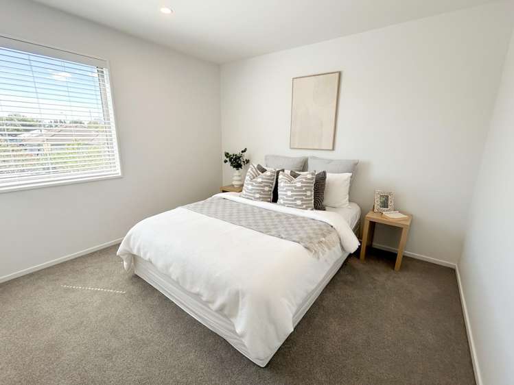 2/6 Strauss Place Somerfield_15