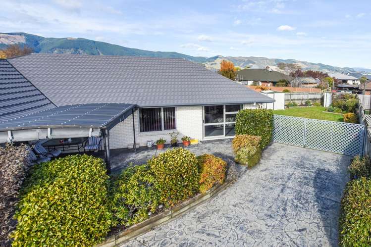 19 Stead Crescent Stoke_21