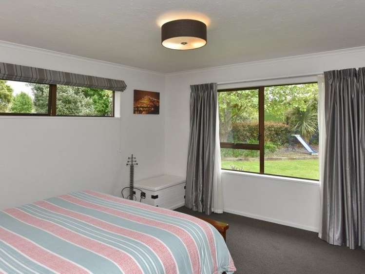 2 Woodglen Drive Woodend_24