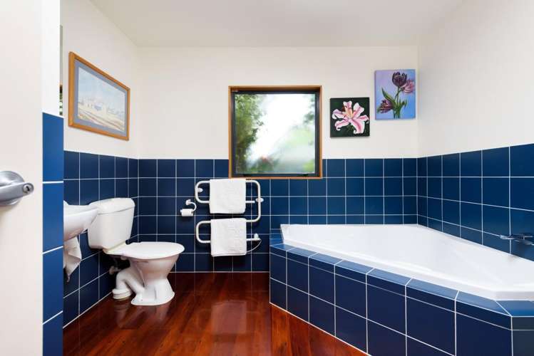 43 Waipuna Grove Welcome Bay_16