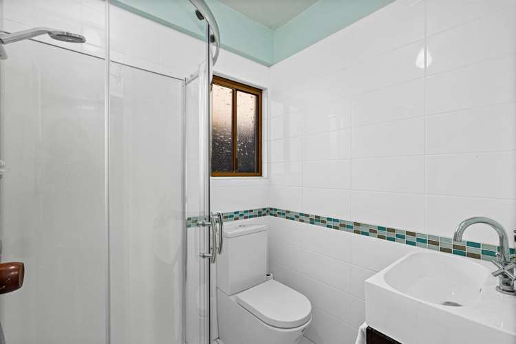 3/23 Beach Road Castor Bay_16