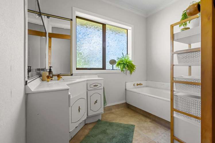 12 Cox Road Rotoorangi_8