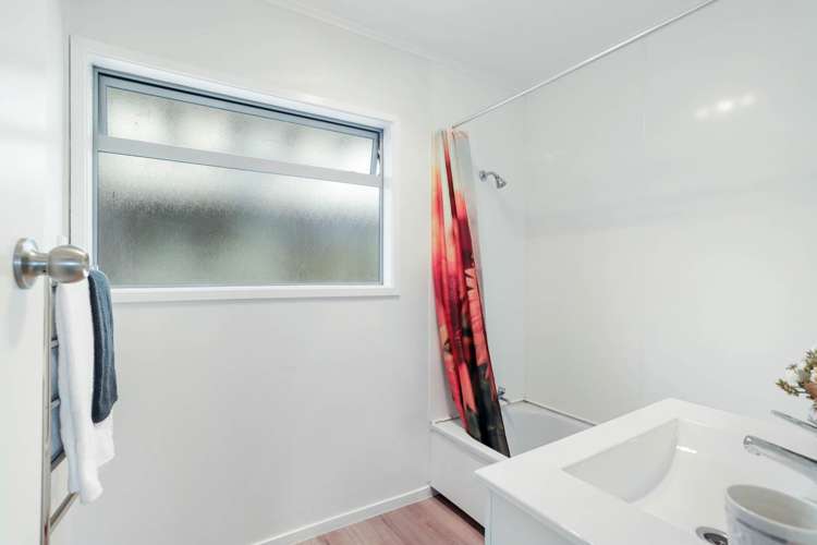 3/11a Bayside Avenue Te Atatu Peninsula_14