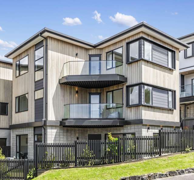 Modern Luxury Meets Coastal Lifestyle