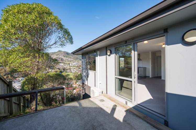 50 Saint Lawrence Street Toi Toi_12