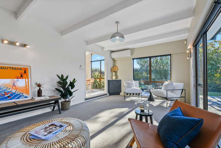 4 Leonard Place Dinsdale_4