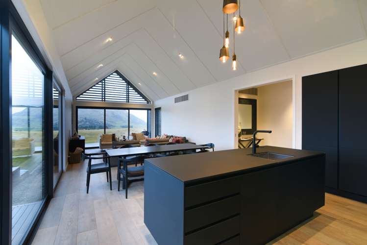 38 Falconer Rise Jacks Point_1