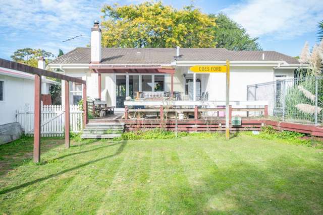 One big beautiful bungalow!!