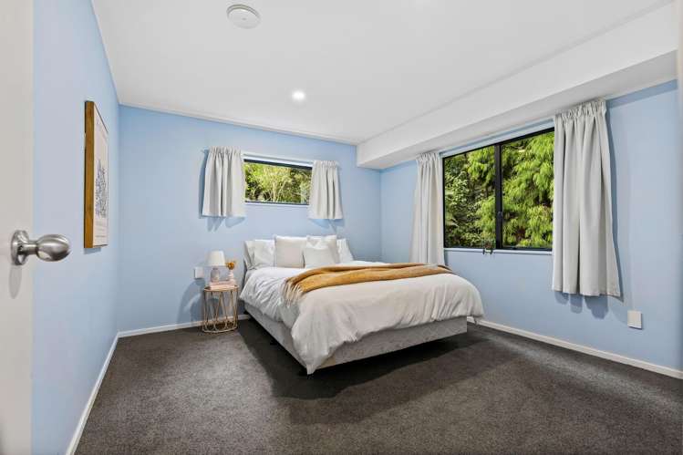 420 Scenic Drive Waiatarua_14