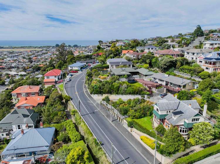 50 Easther Crescent Kew_31