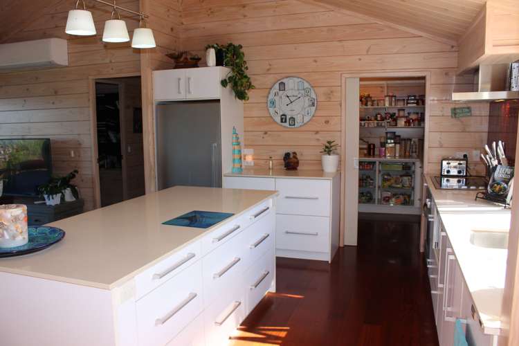 132 Harbour Drive Matarangi_3