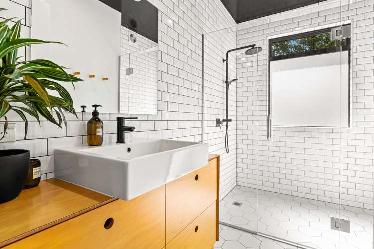 11 Edwin Mitchelson Road Muriwai_21