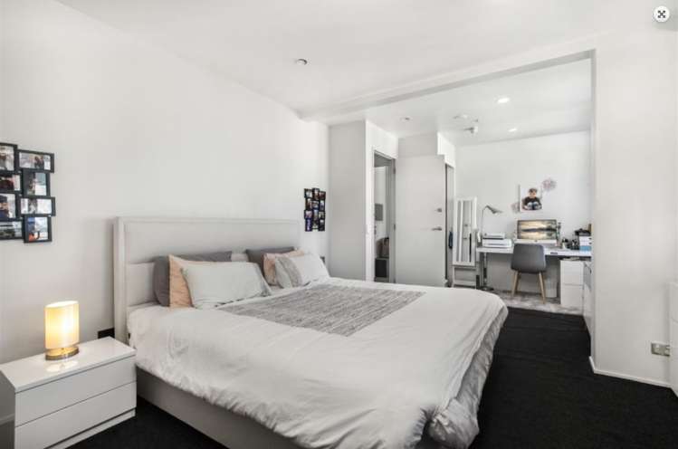 1506/18 Beach Road City Centre_4