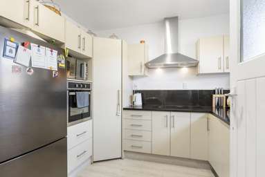 25 Great South Road_4