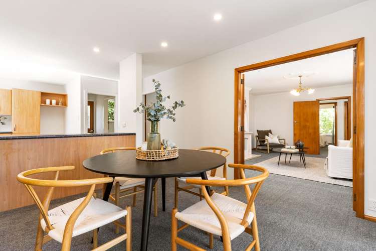 55 Woodbury Street Russley_5