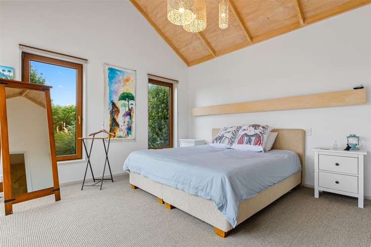 127 Southfield Drive Lincoln_12