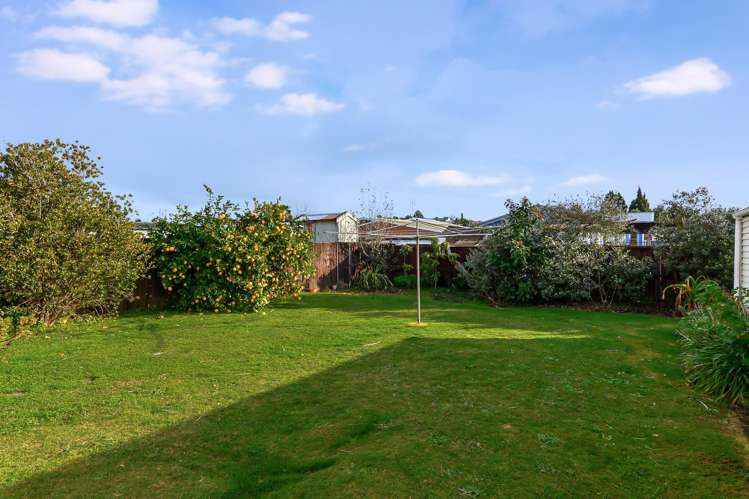 44 Dalton Crescent Dinsdale_16