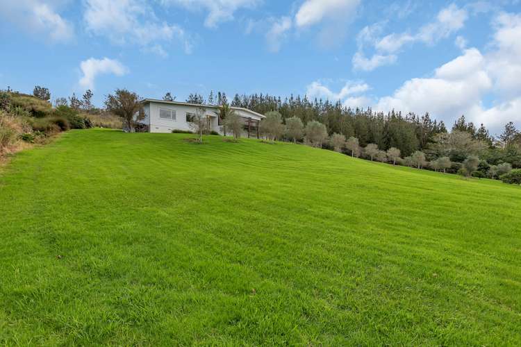 328 Cove Road Waipu_26