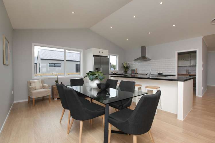 7 Alan Livingston Drive Cambridge_4