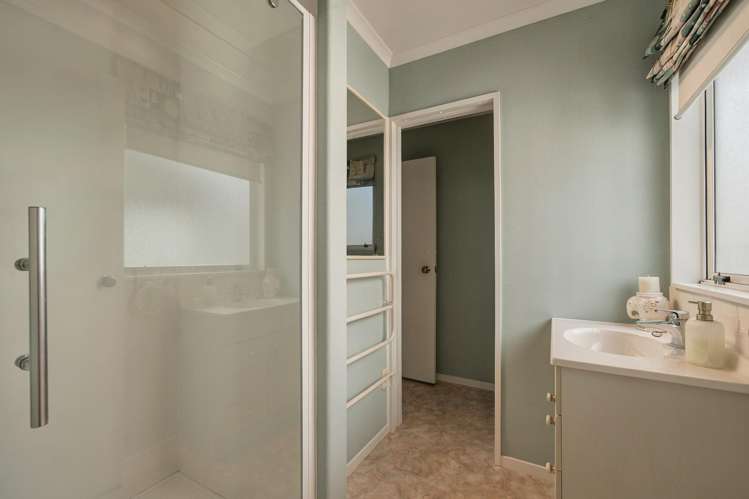 4 Pipi Street Two Mile Bay_10