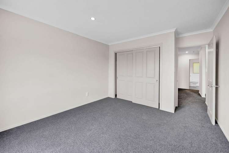 8 County Drive Hawera_6