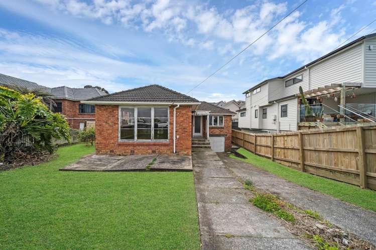 66 Staveley Avenue Hillsborough_19