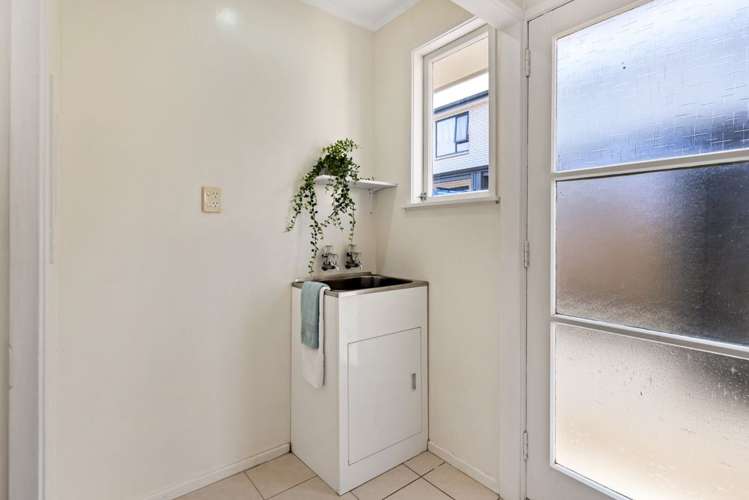 1/10 Agincourt Street Glenfield_15